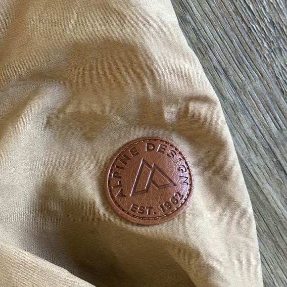 NWT ALPINE DESIGN Women’s Field Jacket. Color is Toasted Coconut. Size XS. - Picture 5 of 10